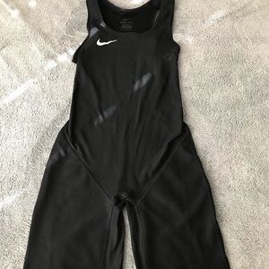 Nike weightlifting singlet